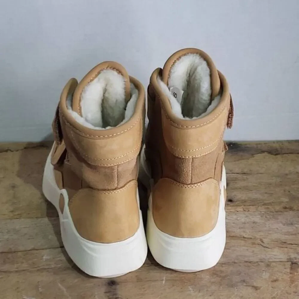 Euphoric brown chunky lug winter boots cozy fur lined‎ warm casual